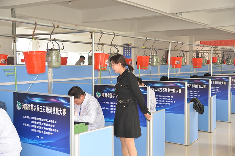 河南省第六届玉石雕刻大赛——现场报道 (1).jpg