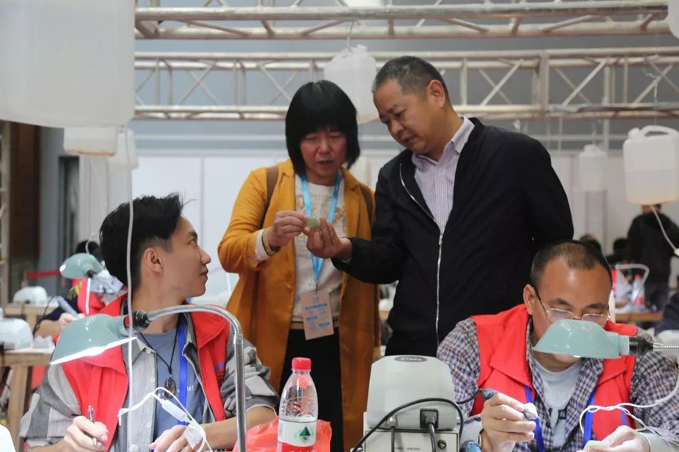2019中国技能大赛（全国工艺品雕刻工职业技能竞赛总决赛）闭幕 (7).jpg
