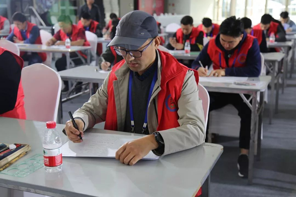 2019中国技能大赛（全国工艺品雕刻工职业技能竞赛总决赛）闭幕 (5).jpg