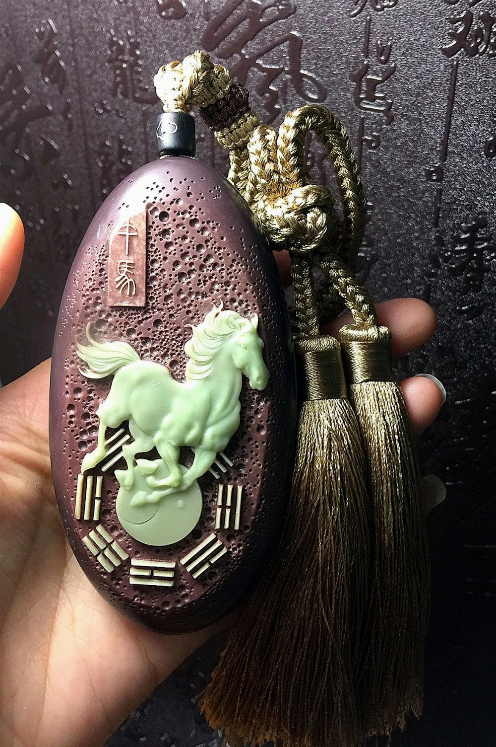 贵州紫袍玉--十二生肖作品鉴赏 - 新时代玉雕大师网-玉雕师名录