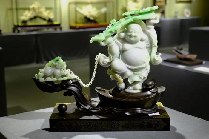 康金淼《如意佛》.jpg