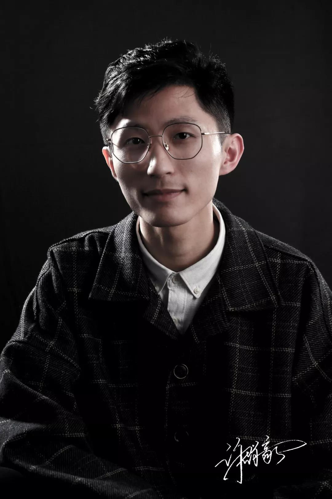 许群豪.jpg